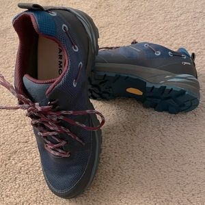 Garmont Vibram Hiking Shoes